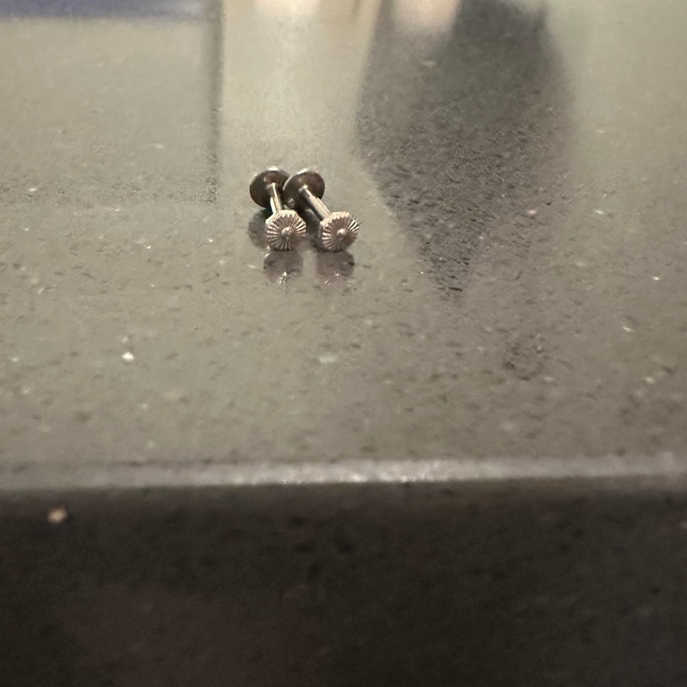 BVLA White Gold Threadless Ends